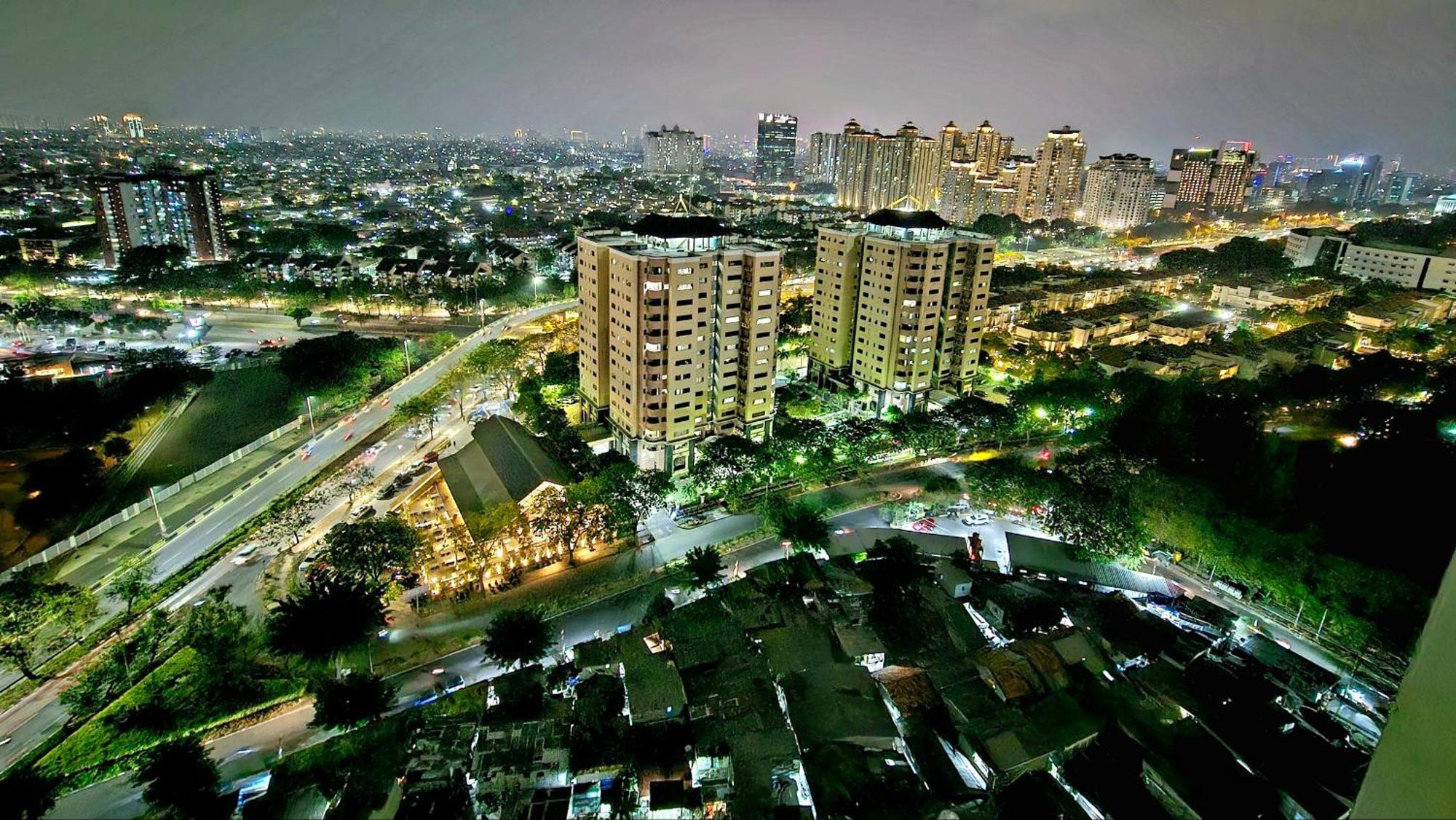 Amazing View At Kemayoran Jiexpo -min 3 Nights- Apartment *